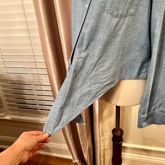 EUC Women's J.Crew Factory Tie Front Waist Chambray Shirt Top Blouse Size LARGE - Picture 3 of 4